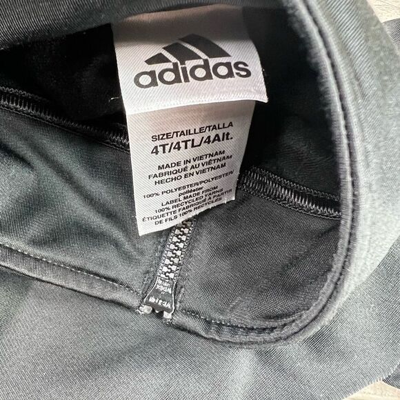 Kids ADIDAS Iconic Three stripe jacket. Unisex. Size 4T - Picture 3 of 5